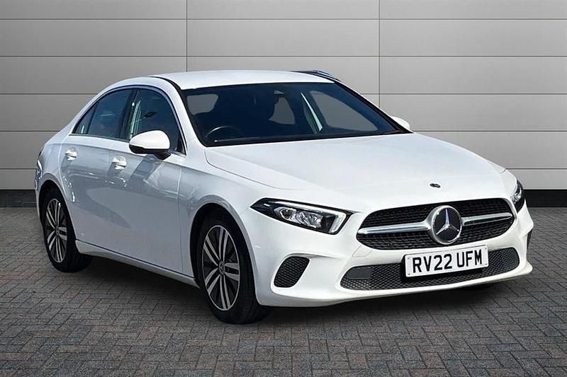 Used Mercedes A180 136 HP (100 kW) 2022 Polar white Sedan