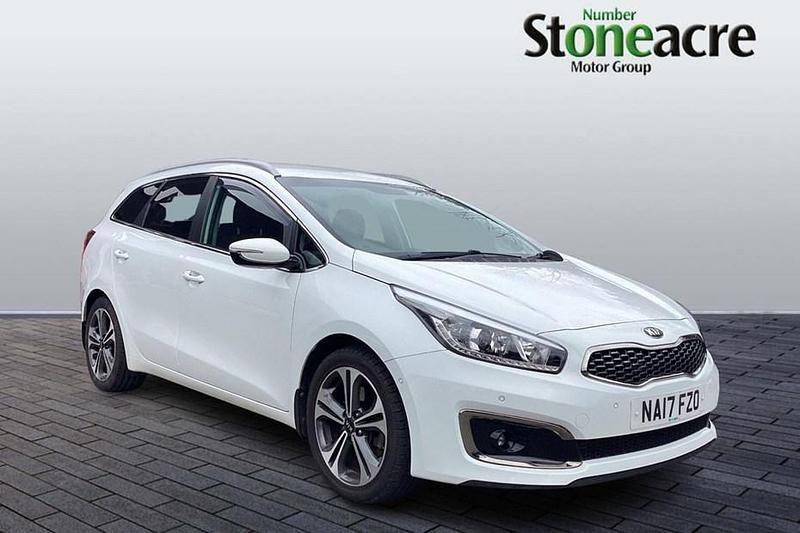 Used Kia Ceed Sportswagon 134 HP (98 kW) 2017 White Estate