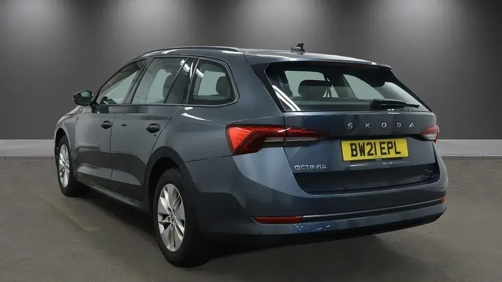 Used Skoda Octavia SE Technology 116 HP (85 kW) 2021 Grey Estate