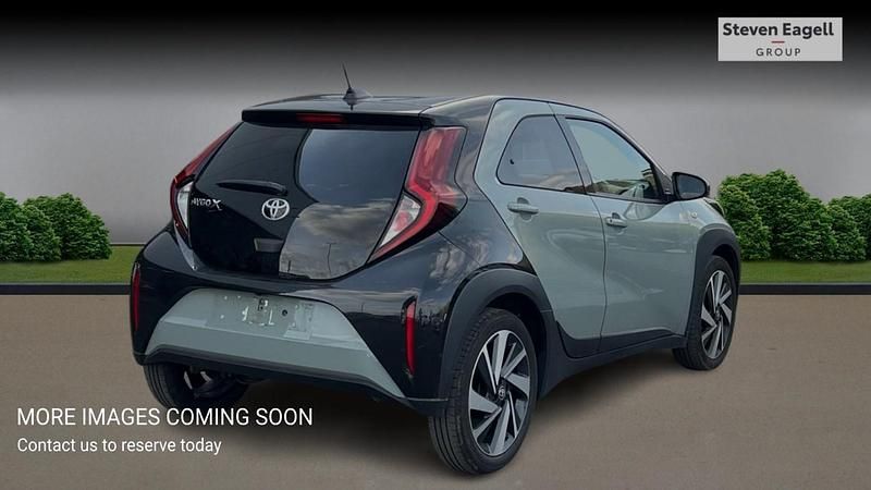 Used Toyota Aygo X 72 HP (52 kW) 2025 Green SUV