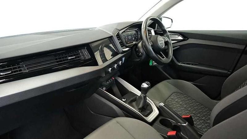 Used Audi A1 Sport 108 HP (79 kW) 2022 Grey SUV