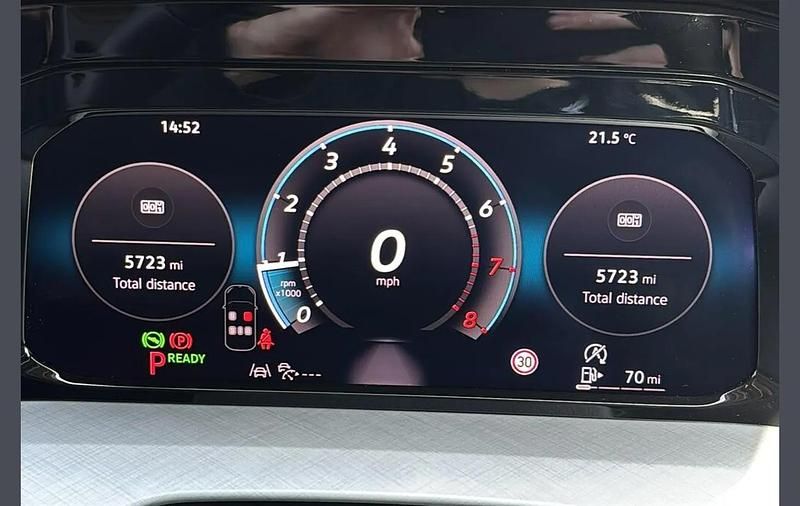 Used VW Golf VIII Match 147 HP (108 kW) 2025 Blue Hatchback