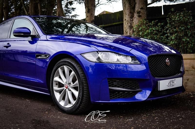 Used Jaguar XF R-Sport 180 HP (132 kW) 2017 Blue Sedan