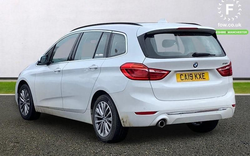 Used BMW 218 Luxury Line 140 HP (102 kW) 2019 White Estate