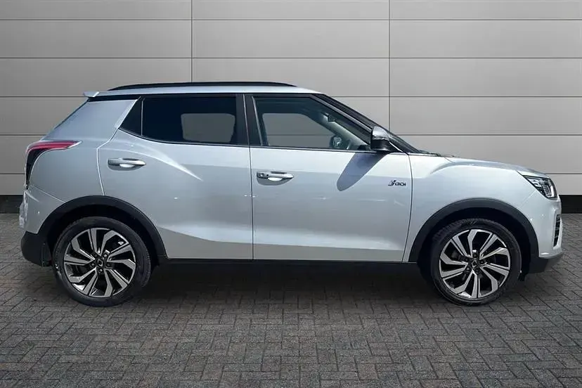 Used SsangYong Tivoli 163 HP (119 kW) 2021 Silver SUV