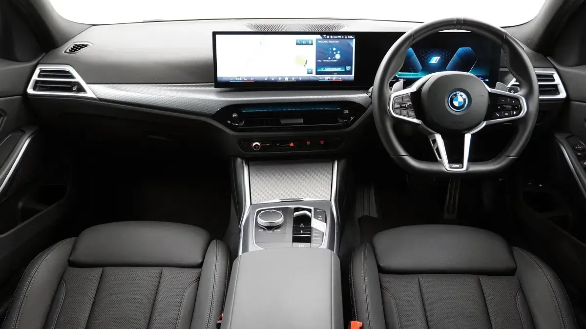 Used BMW 330 M Sport 288 HP (211 kW) 2025 Black Estate