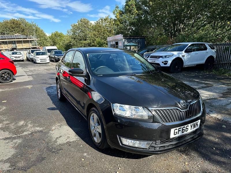 Black Used 2016 Skoda Rapid SE Hatchback | £3,995 (Fair price) - Image 1/4