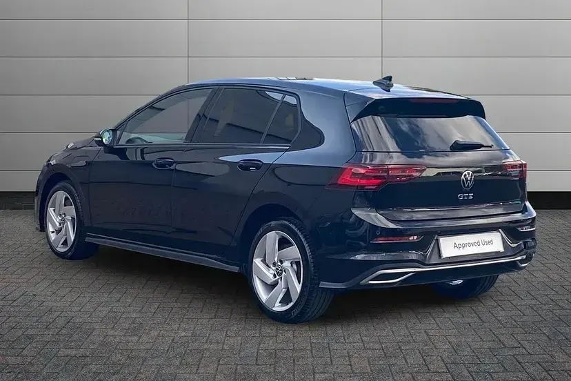 Used VW Golf VIII GTE 245 HP (180 kW) 2024 Deep black Hatchback