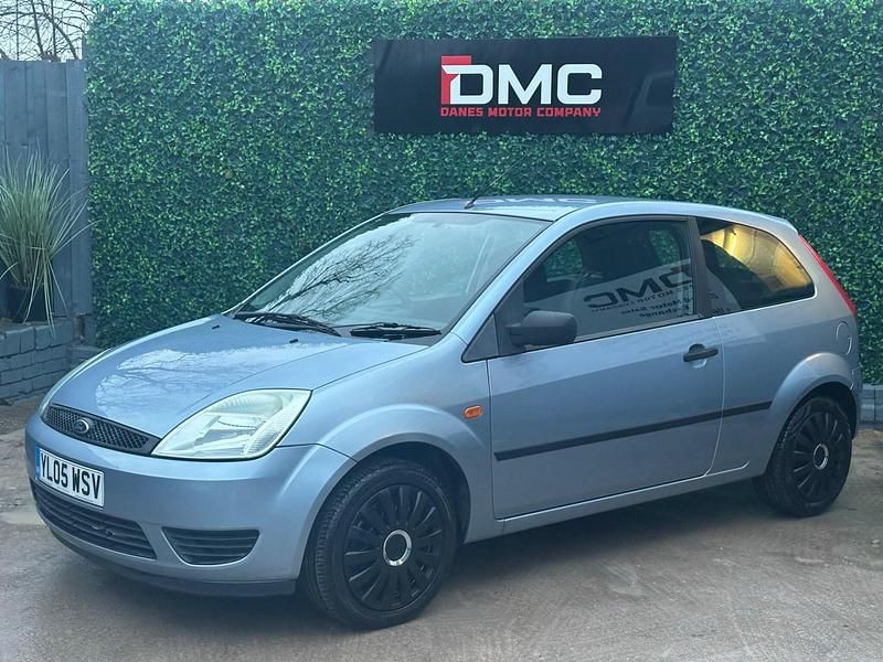Used Ford Fiesta Zetec 75 HP (55 kW) 2005 Blue Hatchback