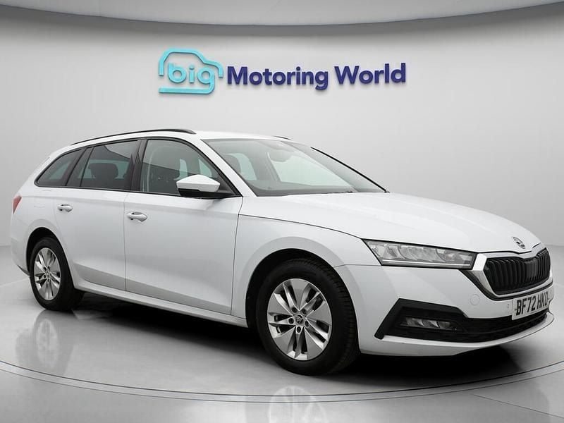 White Used 2022 Skoda Octavia SE Technology Estate | £11,200 (Fair price) - Image 1/4
