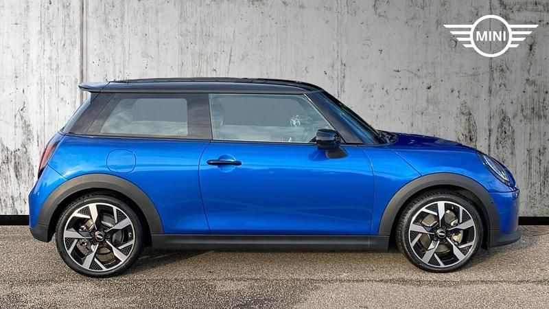 Used Mini Cooper S Hatch 201 HP (147 kW) 2024 Blue Hatchback
