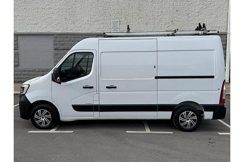 Used Renault Master Business 2021 White MPV