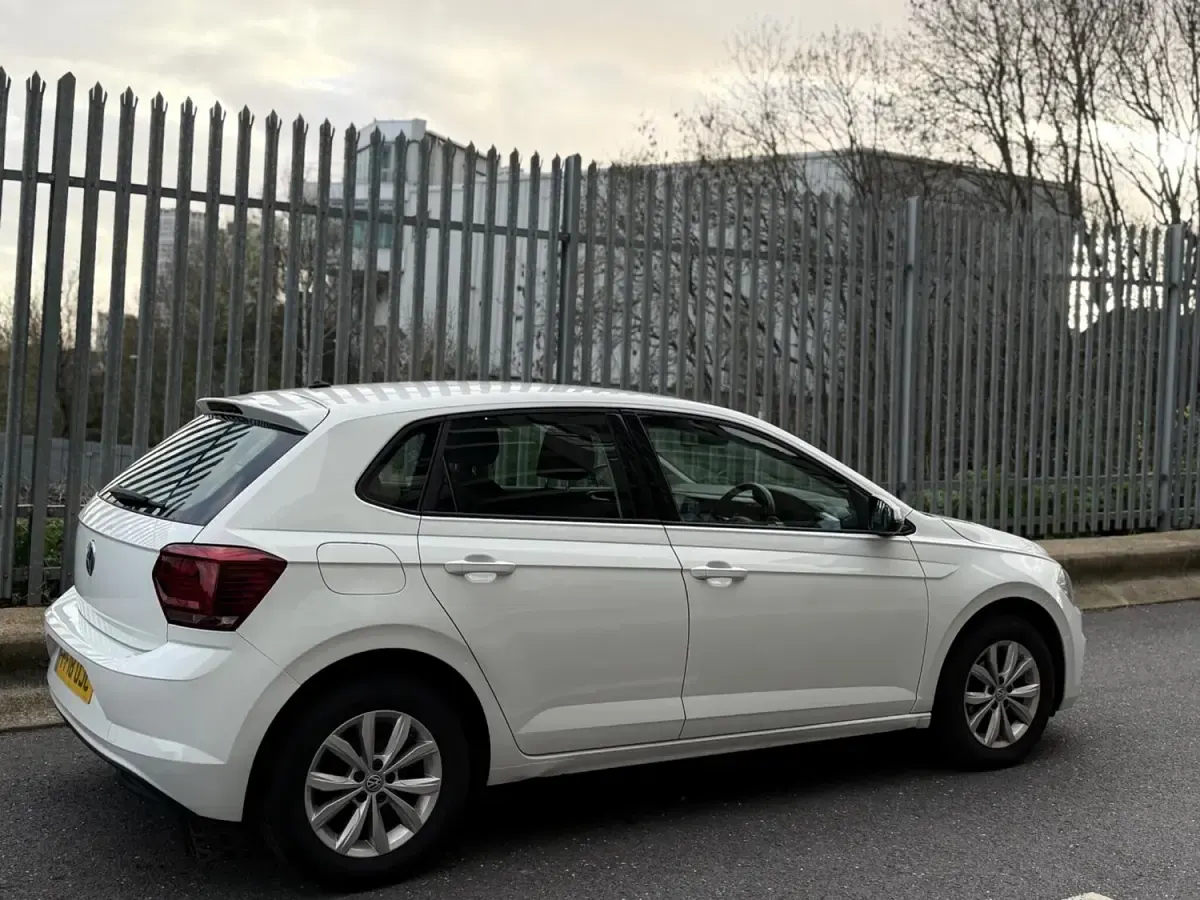 Used VW Polo SE 2018 White Hatchback