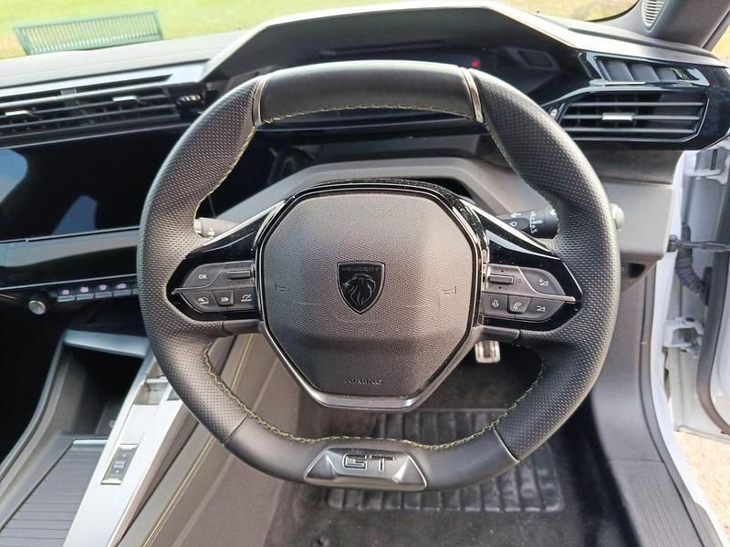 Used Peugeot 308 GT 113 kW (154 HP) 2024 White Estate