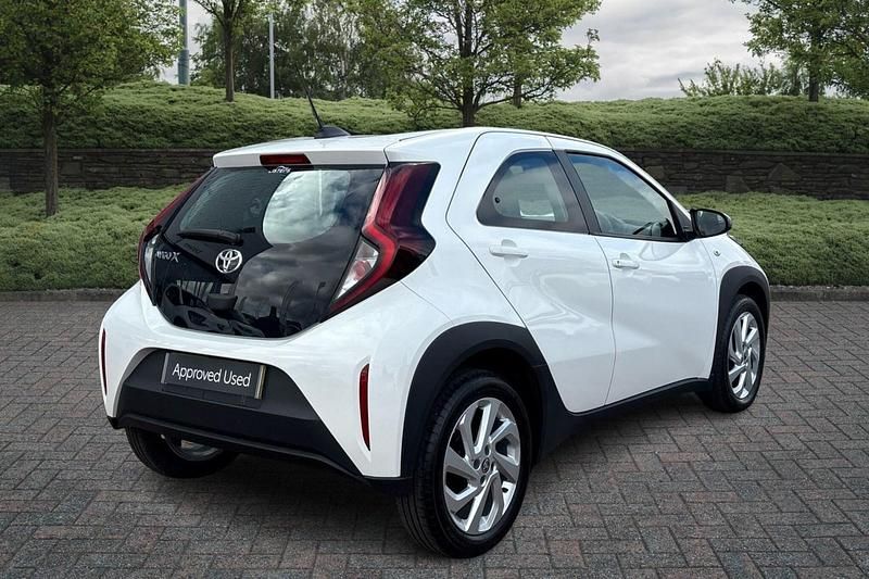 White Used 2024 Toyota Aygo X PURE SUV | £13,485 - Image 1/3