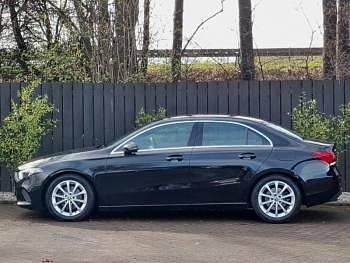 Usado Mercedes A200 163 CV (119 kW) 2019 Negro Berlina