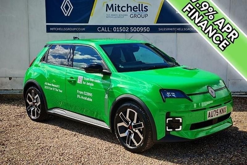 New Renault 5 E-Tech Urban 89 kW (122 HP) 2025 Hatchback