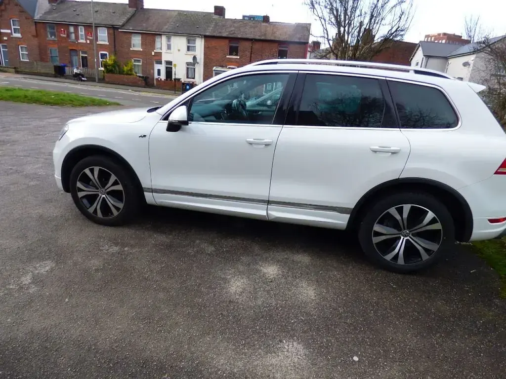 Używany VW Touareg R-line 245 KM (180 kW) 2013 Biały SUV