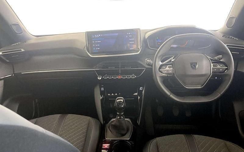 Used Peugeot 2008 Allure 131 HP (96 kW) 2024 SUV