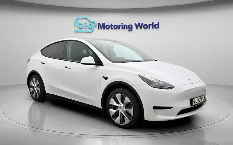 Used Tesla Model Y Standard Range 219 kW (299 HP) 2024 SUV