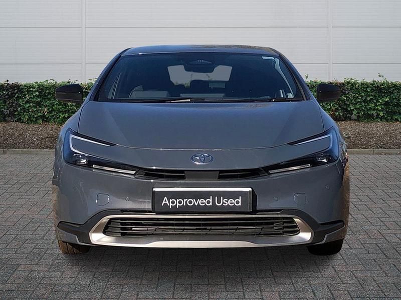 Usado Toyota Prius Design 2025 Gris Utilitario