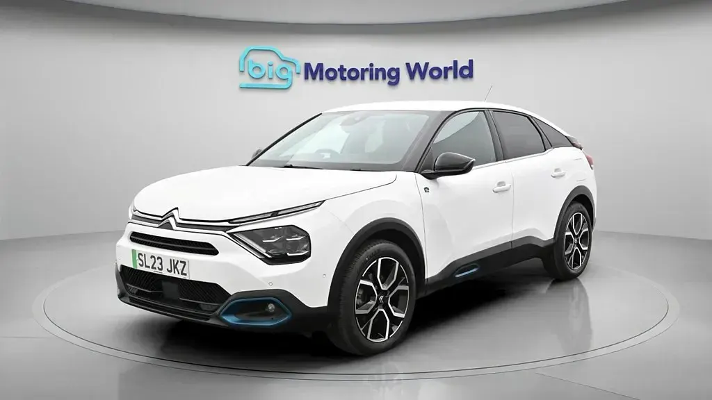 Używany Citroën e-C4 Shine 100 kW (136 KM) 2023 Hatchback