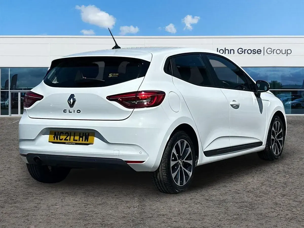 Używany Renault Clio V Iconic 2021 Biały Hatchback
