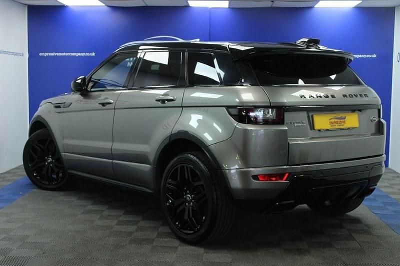Used Land Rover Range Rover evoque HSE Dynamic 240 HP (176 kW) 2017 Silver Estate