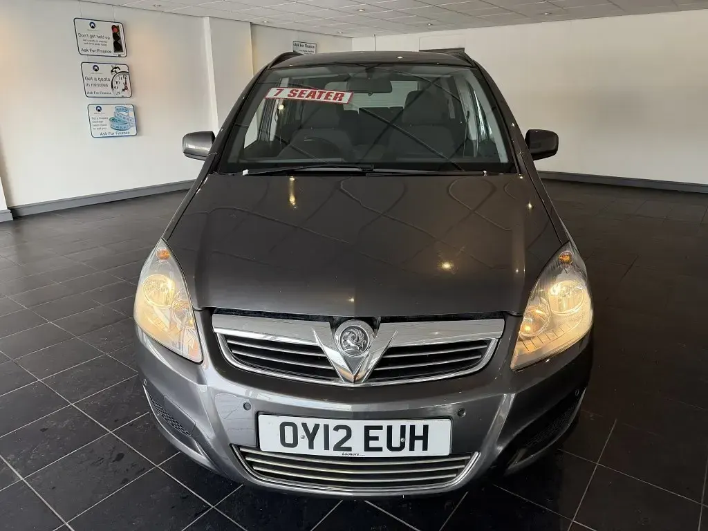 Używany Vauxhall Zafira 115 KM (84 kW) 2012 Szary Minivan