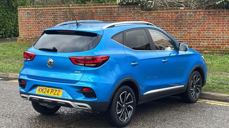 Used MG ZS Exclusive 109 HP (80 kW) 2024 Blue Hatchback