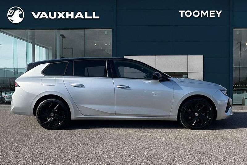 Used Vauxhall Astra S 128 HP (94 kW) 2024 Green Estate