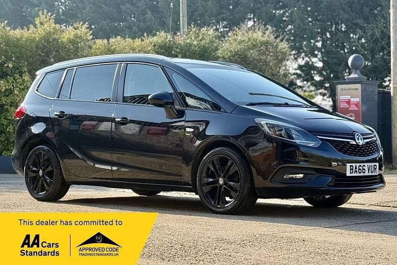 Used Vauxhall Zafira Tourer SRi 140 HP (102 kW) 2017 Black MPV