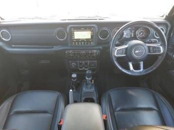 Image 3/4