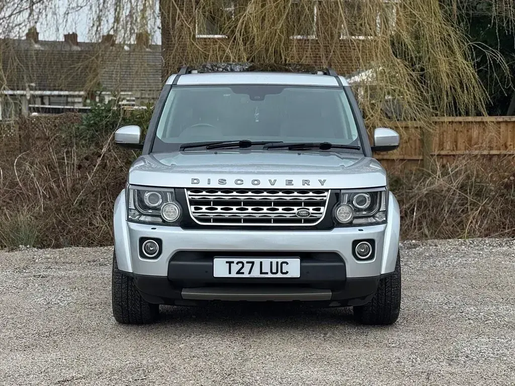 Used Land Rover Discovery 4 HSE Luxury 256 HP (188 kW) 2015 Silver SUV