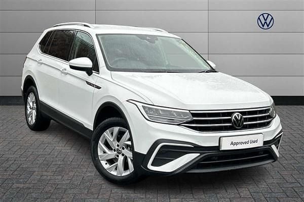 White Used 2023 VW Tiguan Allspace Life SUV | £23,489 (Fair price) - Image 1/4