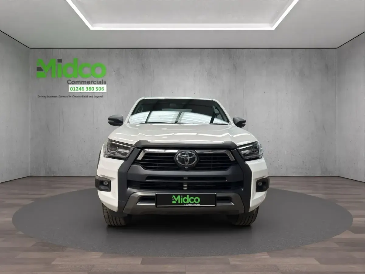 Gebraucht Toyota HiLux 201 PS (147 kW) 2023 Weiß Pickup