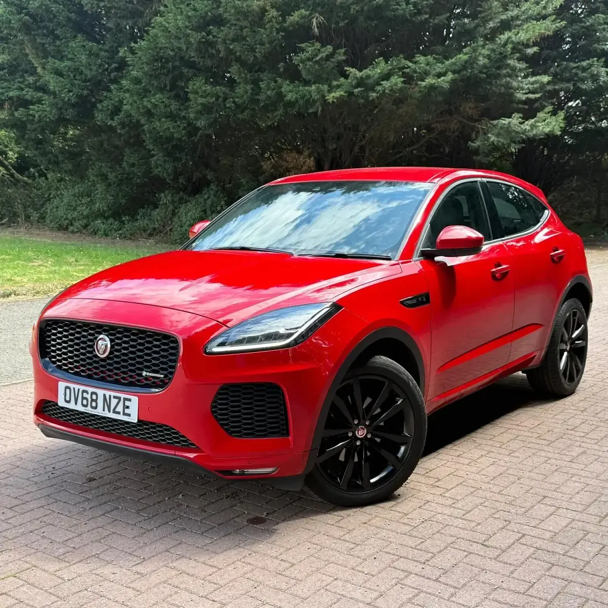 Used Jaguar E-Pace R-Dynamic 148 HP (108 kW) 2018 Red SUV
