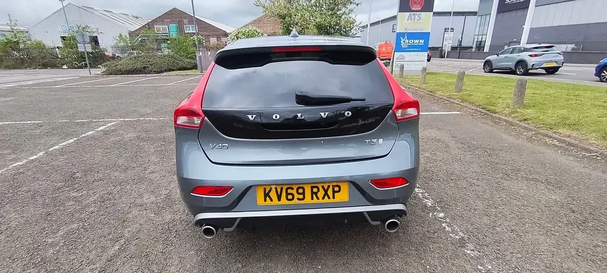Used Volvo V40 R-Design 152 HP (111 kW) 2019 Grey Hatchback