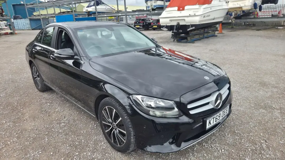 Używany Mercedes C200 SE 2019 Czarny Sedan/Limuzyna