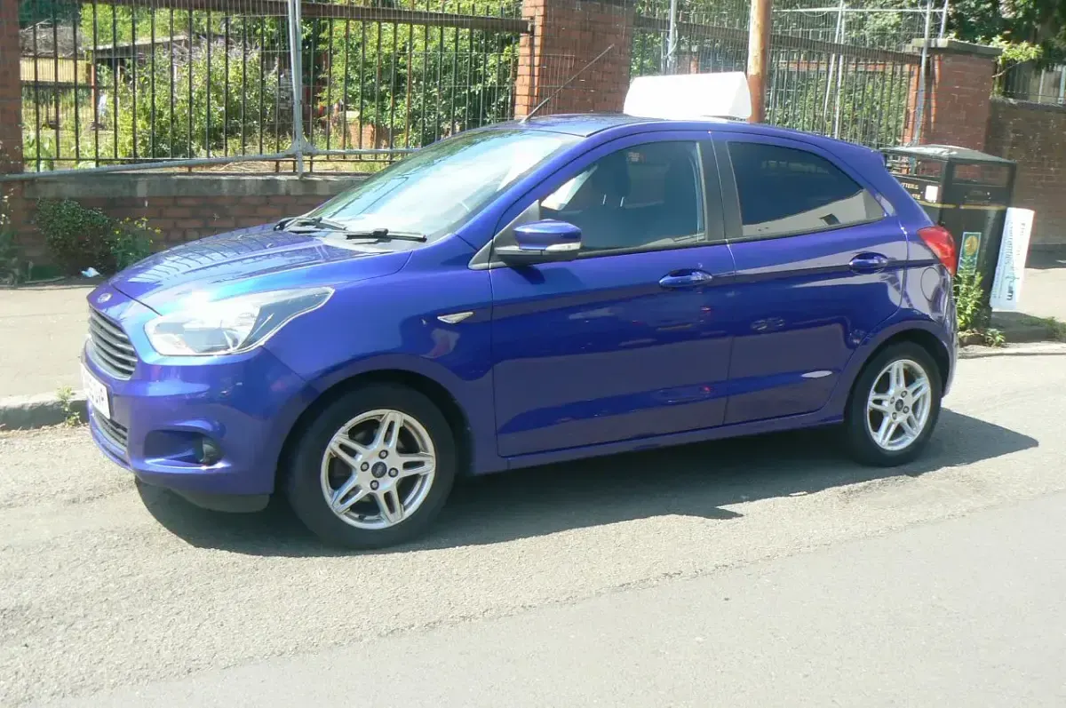 Used Ford Ka Plus Zetec 85 HP (62 kW) 2016 Blue Hatchback