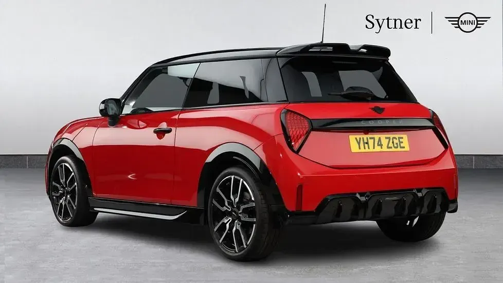 Used Mini Cooper Hatch 154 HP (113 kW) 2024 Red Hatchback