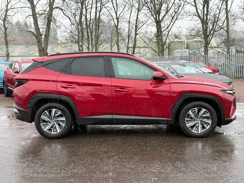 Used Hyundai Tucson SE 150 HP (110 kW) 2022 Red SUV