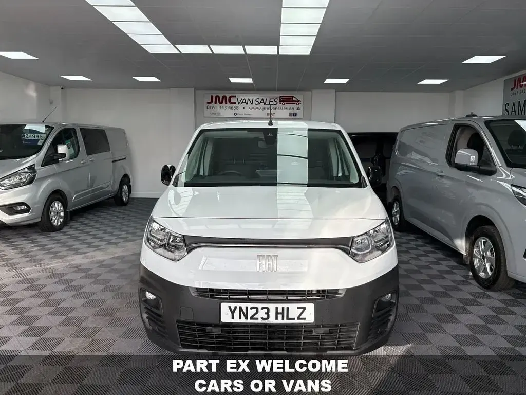 Used Fiat Doblò S 136 HP (100 kW) 2023 White MPV