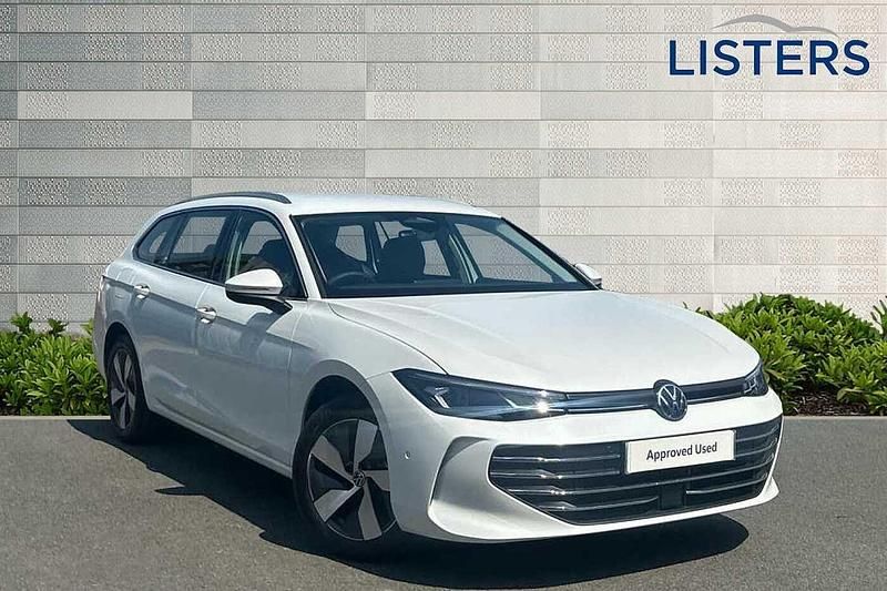 Used VW Passat Life 204 HP (150 kW) 2025 White Estate
