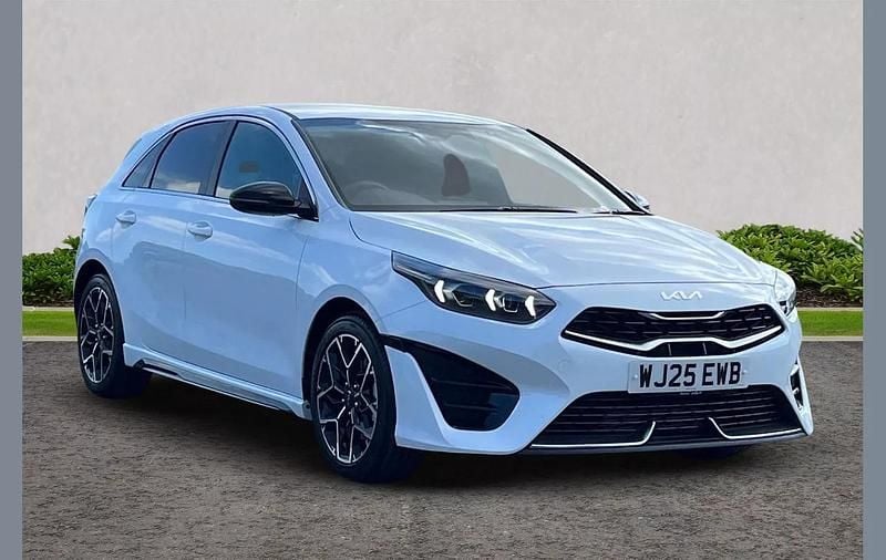 White Used 2025 Kia Ceed GT-Line Hatchback | £19,937 (Fair price) - Image 1/4