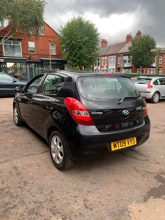 Used Hyundai i20 Comfort 101 HP (74 kW) 2009 Black Hatchback