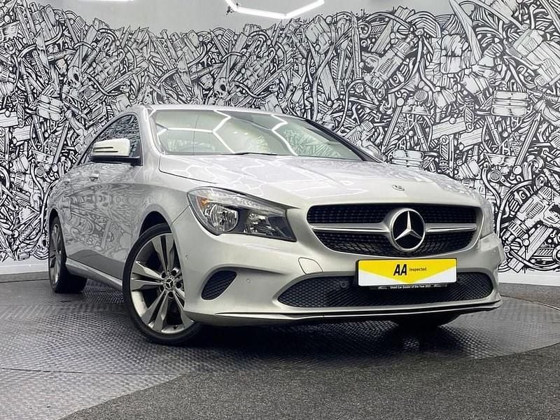 Used Mercedes CLA220 177 HP (130 kW) 2018 Silver Sedan