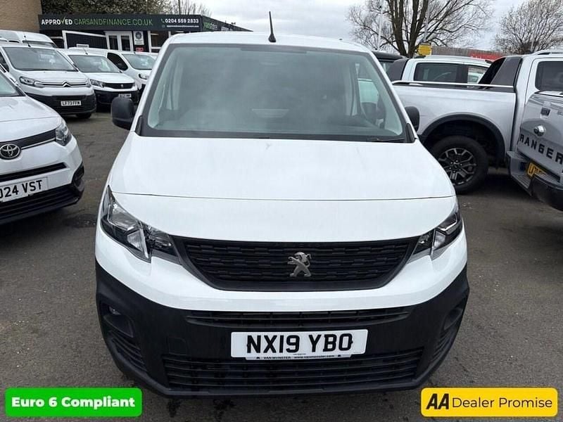 Used Peugeot Partner 2019 White MPV