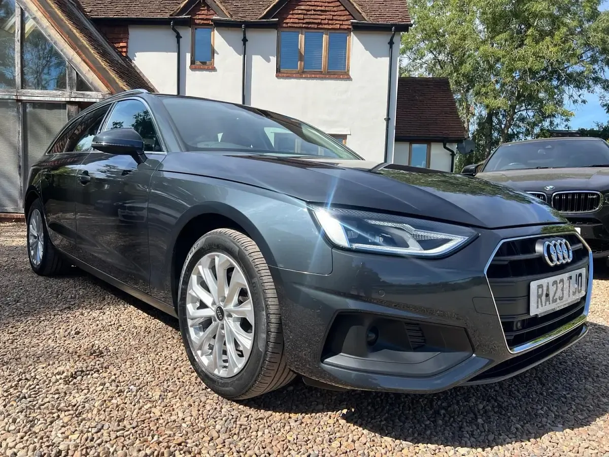 Used Audi A4 Comfort 150 HP (110 kW) 2023 Grey Estate