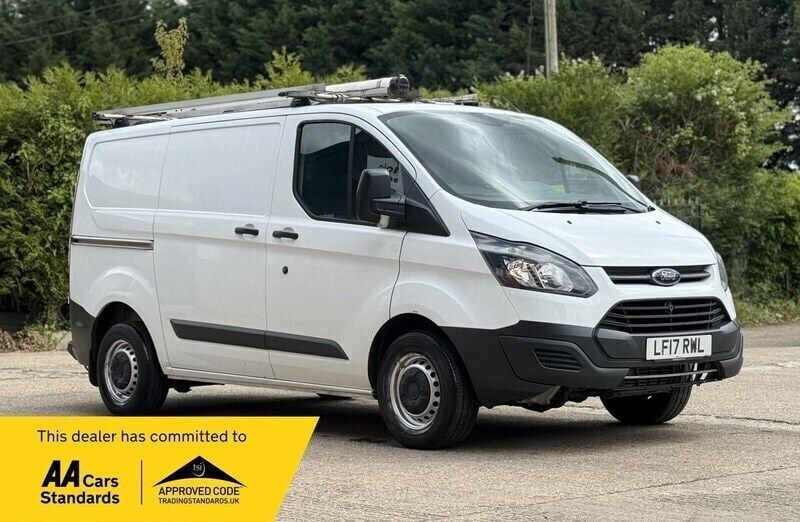 White Used 2017 Ford Transit Custom | £7,490 (Good price) - Image 1/2